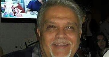 وصول جثمان المنتج طارق صيام إلى مسجد الشرطة في الشيخ زايد