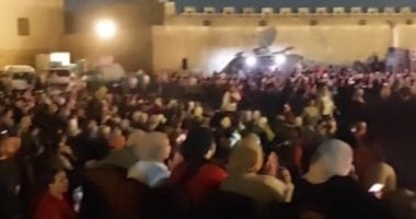 جمهور مهرجان القلعة يندمج مع عرض نسمة عبد العزيز وفرقتها