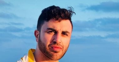 ديو كارولينا كرم وجاد شويري يحيي شوارع الإسكندرية بالفن من جديد