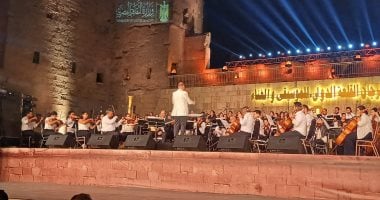 حفلة أوركسترا القاهرة السيمفوني بمهرجان القلعة بحضور رئيس الأوبرا.