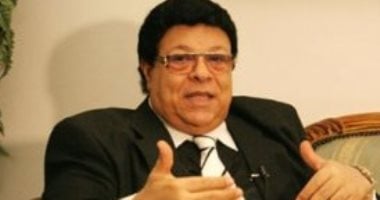 في ذكرى إبراهيم نصر تتجدد ذكريات شخصياته الخالدة كبائع الجرائد وزكية زكريا.