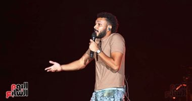 ويجز يلهب الحفل بأداء رائع من ألبومه الجديد وسط تفاعل الجمهور بالصور