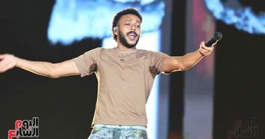 ويجز يقدم أغنية “أيام حياتي” من ألبومه الجديد بمهرجان العلمين