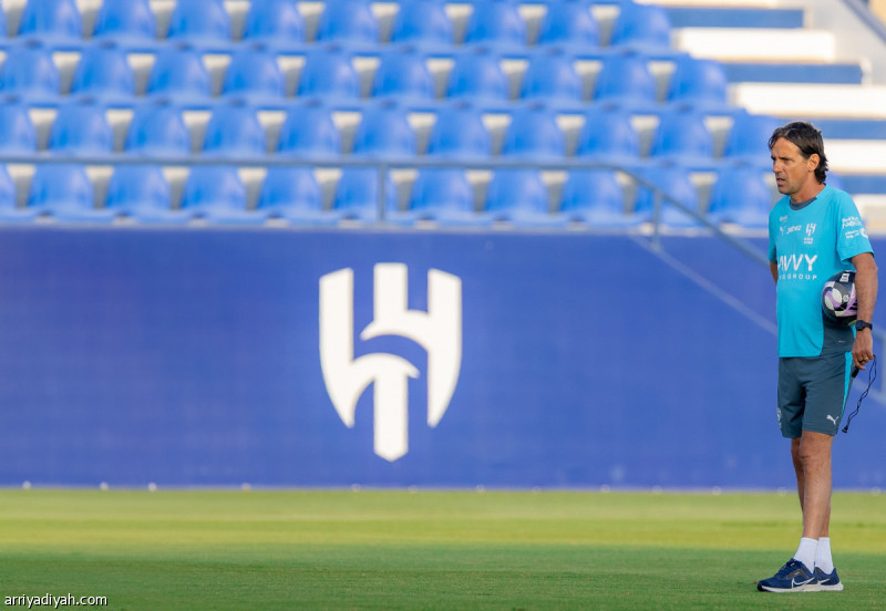 الهلال يستهدف المحليين في «الشتوية»
                                                2025.11.17 | 10:01 pm
                                                تتَّجه إدارة شركة نادي الهلال إلى قَصر نشاطها، خلال فترة الانتقالات الشتوية المقبلة، على التعاقد مع لاعبين محليين فقط، وفق ما كشفت عنه لـ «الرياضية» مصادرُ خاصَّةٌ.
وحسبما ذكرت المصادر ذاتها، تفضِّل إدارة الأزرق،  ...