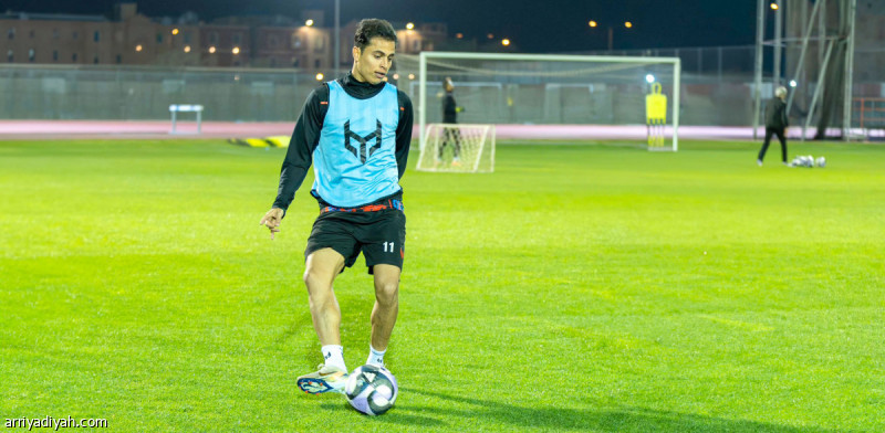 الرياض يستغني عن بايش
                                                2025.11.14 | 10:14 pm
                                                تدرس إدارة نادي الرياض بصورة جدية فكرة الاستغناء عن العراقي إبراهيم بايش، جناح الفريق الأول لكرة القدم، خلال فترة الانتقالات الشتوية المقبلة، وفق ما كشفت عنه لـ «الرياضية» مصادرُ خاصَّةٌ.
وتأتي هذه الخطوة قبل انتهاء  ...