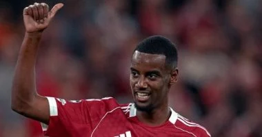 منتخب السويد يعلن جاهزية إيزاك للمشاركة فى المباريات