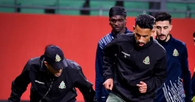 الجيش الملكى ضد الأهلى.. بطل المغرب يؤدى المران الأخير قبل مواجهة غد.. فيديو