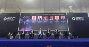 ما الذي يحتاجه الشباب ليصبحوا منتجين في عالم الذكاء الاصطناعي؟