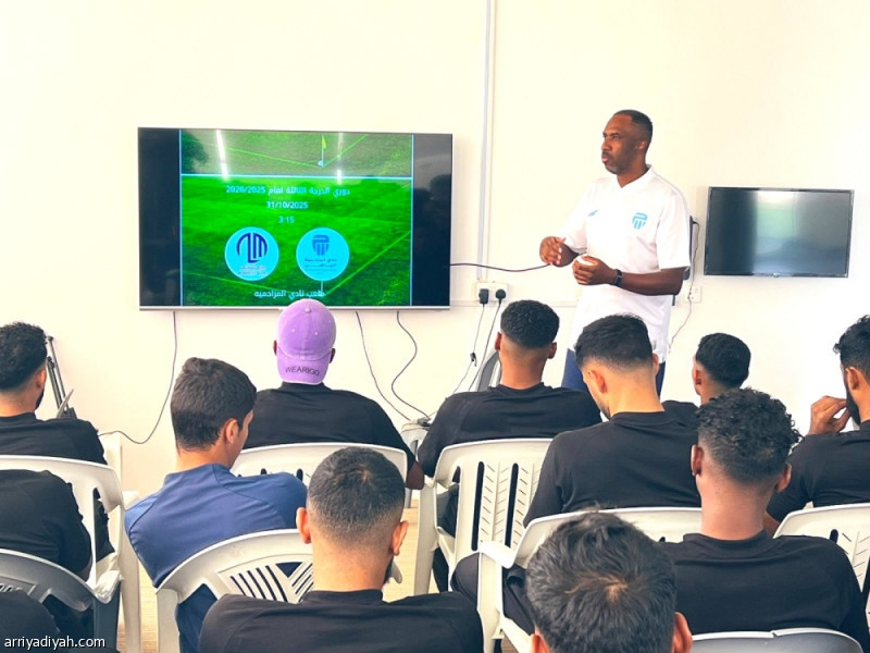 بعد شهرين.. المزاحمية يقيل المشعل
                                                2025.11.17 | 11:00 pm
                                                أنهت إدارة نادي المزاحمية «درجة ثالثة»، الإثنين، العلاقة التعاقدية مع الدولي السابق طلال المشعل مدرب الفريق الأول لكرة القدم، حسبما أكدت لـ«الرياضية» مصادر خاصة.
وطبقًا للمصادر ذاتها، جاءت إقالة المشعل لسوء نتائج  ...