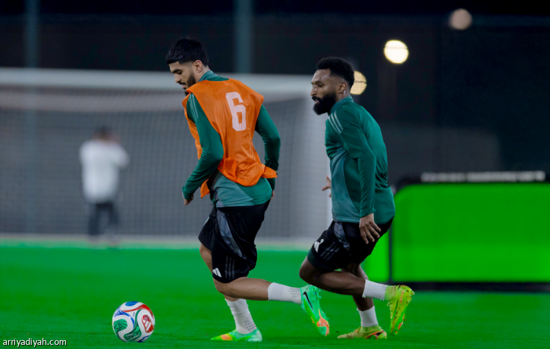 14 نوفمبر.. 6 تجريبيات سعودية وانتصاران
                                                2025.11.14 | 01:34 pm
                                                يخوض المنتخب السعودي الأول لكرة القدم سابع مبارياته التجريبية بتاريخ 14 نوفمبر الجاري عندما يستقبل نظيره كوت ديفوار، الجمعة على ملعب الإنماء بمدينة الملك عبد الله الرياضية في جدة ضمن استعداداته لبطولة كأس العرب 2025.
 ...