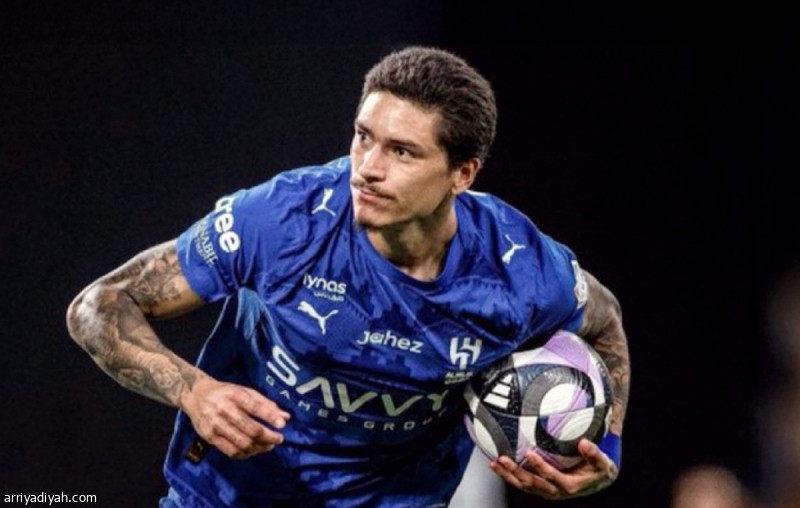 الهلال.. نونيز يتعافى.. وتمبكتي والحربي في العيادة
                                                2025.11.13 | 04:30 pm
                                                دخل الأوروجوياني داروين نونيز، مهاجم فريق الهلال الأول لكرة القدم، التدريبات مع المجموعة، بعد تعافيه من الإصابة التي عانى منها على مستوى الركبة، وفقًا لمصدر خاص بـ«الرياضية».
وأشار المصدر ذاته إلى أن نونيز «26 عامًا»  ...