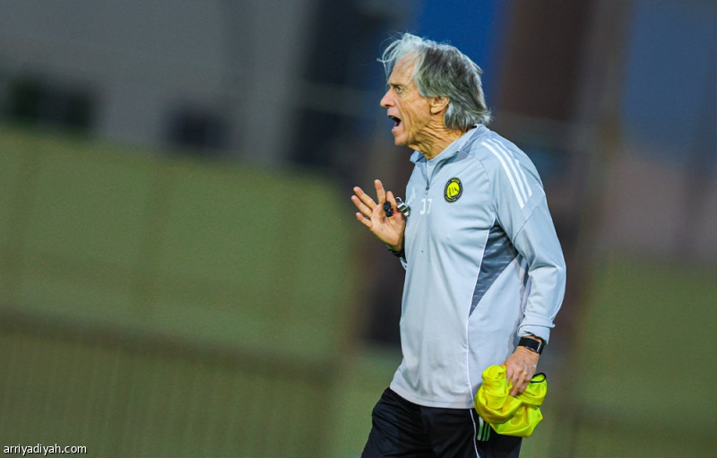 جيسوس يجهز النصر ويخشى المجازفة
                                                2025.11.16 | 03:04 pm
                                                طلب البرتغالي جورجي جيسوس، مدرب فريق النصر الأول لكرة القدم، من المعد البدني التأكد من مدى قدرة الثلاثي أيمن يحيى، سعد الناصر وسعد حقوي، على المشاركة من عدمها، في المناورة التي سيخوضها، الأحد، أمام فريق تحت 21 عامًا، وفق ...