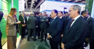 رئيس البريد تطلع رئيس الوزراء على جهود تطوير منظومة الخدمات