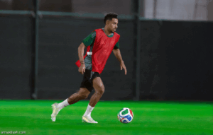 سالم يلحق بـ 17 سعوديا في قائمة المئوية
                                                2025.11.17 | 04:55 pm
                                                يدخل سالم الدوسري قائد المنتخب السعودي الأول لكرة القدم، مساء الثلاثاء، نادي المئة، وذلك في حال شارك في مواجهة الجزائر التجريبية التي يحتضنها ملعب مدينة الأمير عبد الله الفيصل في جدة، ضمن معسكر الأخضر الإعدادي خلال  ...