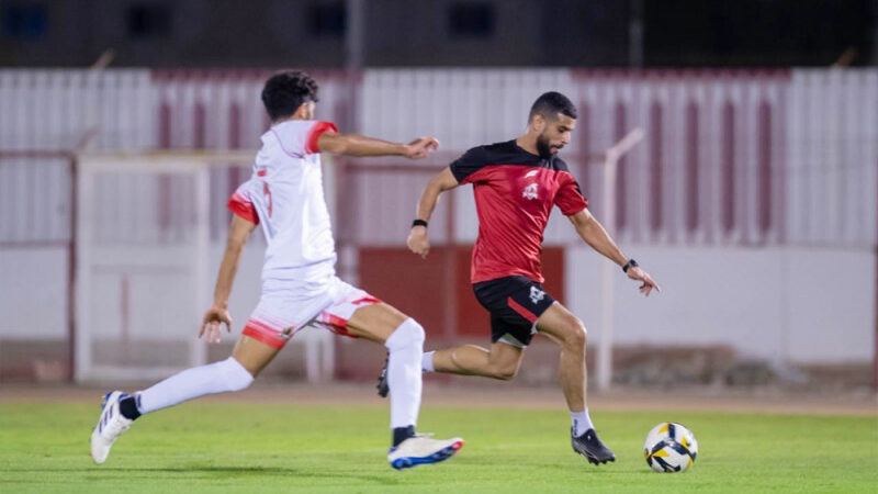 الوحدة يناور فريق 21.. ويوزع تذاكر مجانية
                                                2025.11.18 | 12:22 am
                                                أعلن حاتم خيمي، رئيس نادي الوحدة، أن تذاكر مباراة الفريق الأول لكرة القدم أمام الزلفي، الأحد المقبل، ضمن منافسات الجولة التاسعة من دوري يلو لأندية الدرجة الأولى، ستكون مجانيةً لجماهير الفريق من أجل دعم وتشجيع  ...