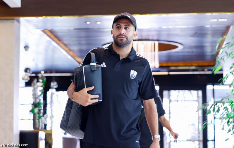 محرز: الأخضر أقوى.. والمواجهة حماسية أمام زملائي الأهلاويين
                                                2025.11.15 | 07:18 pm
                                                أظهر الجزائري رياض محرز، قائد منتخب بلاده الأول لكرة القدم، حماسة كبيرة لمواجهة زملائه في الفريق الأهلاوي خلال المباراة التجريبية أمام المنتخب السعودي، واصفًا إياها بأنها ستكون «ذات طابع خاص».
ويحل المنتخب الجزائري  ...