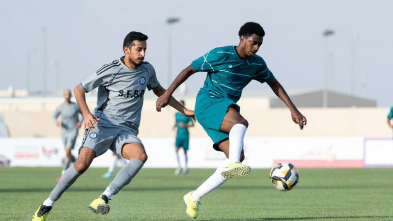 الأربعاء.. انطلاق ربع نهائي بطولة «الداخلية»
2025.11.17 | 09:43 pm
تنطلق منافسات دور ربع النهائي في بطولة وزارة الداخلية لكرة القدم للقطاعات الأمنية 2025، الأربعاء المقبل، ويشهد اليوم الأول مواجهتين بارزتين تجمعان أربعة من أقوى منتخبات الأجهزة الأمنية، في انطلاقة مرحلة الحسم.
في ...