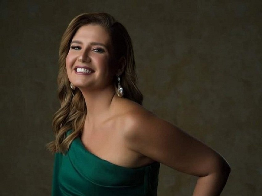 رفقة نجليها.. هنا شيحة تشعل مهرجان القاهرة السينمائي بإطلالة مثيرة