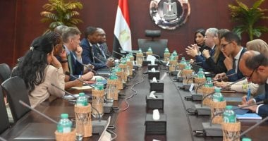 وزارة الاستثمار تستضيف وفدا من مجموعة ستاندرد بنك لزيادة التعاون