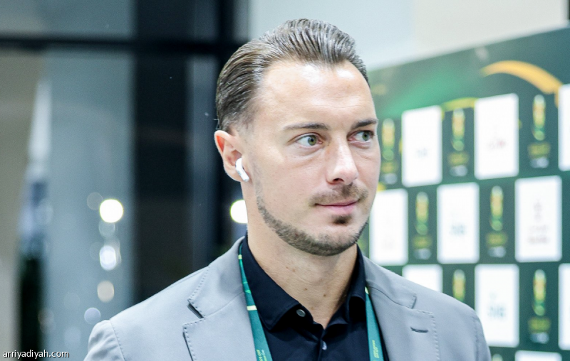 الأهلي يجهز الموسيقى على طريقة ليفربول
                                                2025.12.06 | 02:54 pm
                                                تعمل إدارة الأهلي حاليًا على تجهيز سماعات صوتية داخل ملعبي الإنماء ومدينة الأمير عبد الله الفيصل الرياضية في جدة، لتشغيل الموسيقى الخاصة بنشيد النادي الرسمي قبل انطلاق المباريات، على غرار ما تفعله أندية أوروبية كبرى،  ...