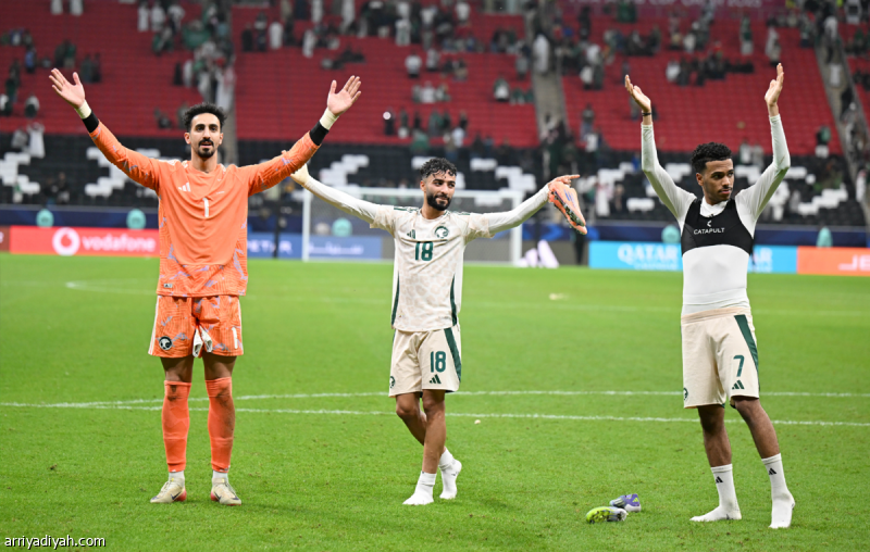 الأخضر 9 انتصارات أمام المنافسين الجدد
                                                2025.12.06 | 02:09 pm
                                                رفع المنتخب السعودي الأول لكرة القدم انتصاراته أمام منافسين يواجههم للمرة الأولى في كأس العرب إلى تسعة بعد فوزه، الجمعة، على جزر القمر 3ـ1.
وواجه الأخضر 16 منافسًا مختلفًا، منذ مشاركته الأولى عام 1985، وكان له محصلة إيجابية ...