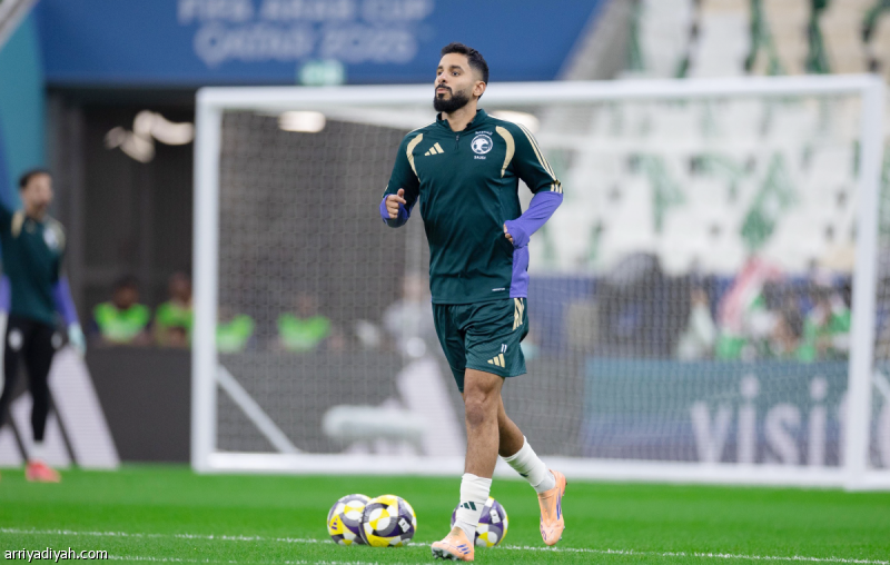 الأخضر يتحول إلى الدفاع الثلاثي
                                                2025.12.08 | 07:43 pm
                                                يدخل المنتخب السعودي الأول لكرة القدم إلى مباراة المغرب، مساء الإثنين في ثالث جولات المجموعة الثانية من كأس العرب، بتشكيلٍ مغاير على مستوى الأسماء وكذلك الرسم الخططي، مع لجوء المدرب الفرنسي هيرفي رينارد إلى اللعِب  ...