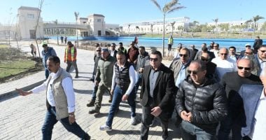 وزير الإسكان يتفقد مشروع سكن لكل المصريين والمدينة التراثية بالعلمين الجديدة