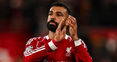 محمد صلاح يهاجم إدارة ليفربول: يريدون إلقائي تحت الحافلة.. لكنني لست المشكلة