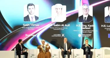 وزير البترول: تطوير حزم حوافز جاذبة للاستثمار في مشروعات الهيدروجين الأخضر