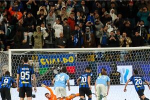 اعتداء داخل منزل في نابولي خلال مباراة نابولي واتالانتا والشرطة توقف الزوجة