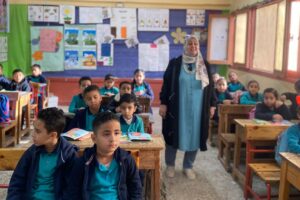 ثريا منصور تتفقد مدارس السويس لضمان الانضباط وجودة العملية التعليمية بالمحافظة