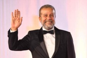 شريف منير يشيد بفريق العمل وراء شخصية محمود عزت في مسلسل رأس الأفعى