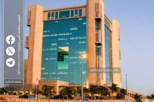 أمانة جدة تتلف 5 أطنان من المواد الغذائية الفاسدة بحي العزيزية