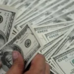 “` استقرار ملحوظ في أسعار الدولار خلال تعاملات اليوم الجمعة 24 يوليو 2026 في كافة البنوك “`